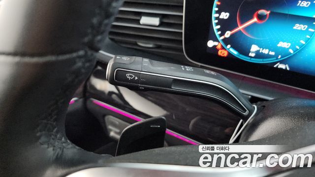 Mercedes-Benz GLE-Class 2023 — photo 29