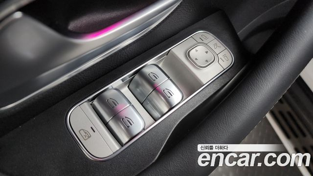Mercedes-Benz GLE-Class 2023 — photo 30