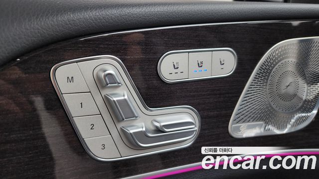 Mercedes-Benz GLE-Class 2023 — photo 32