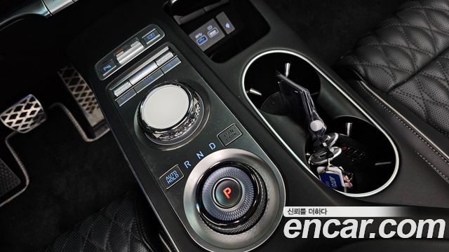 Genesis GV70 2022 — photo 12