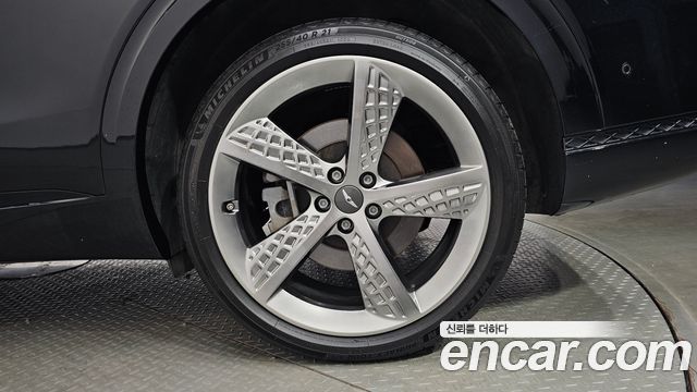 Genesis GV70 2022 — photo 7