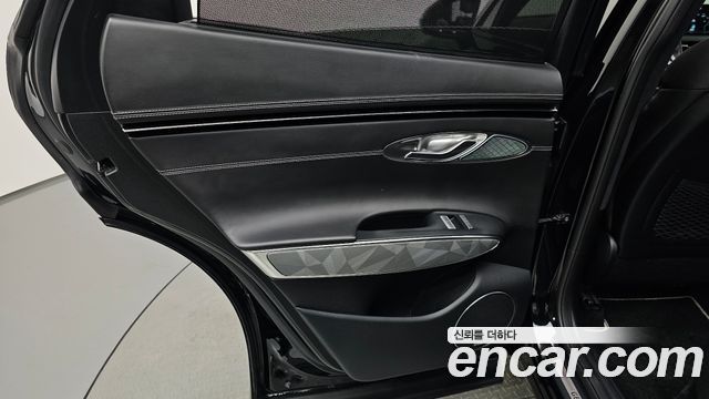 Genesis GV70 2022 — photo 15