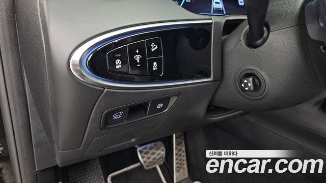 Genesis GV70 2022 — photo 29