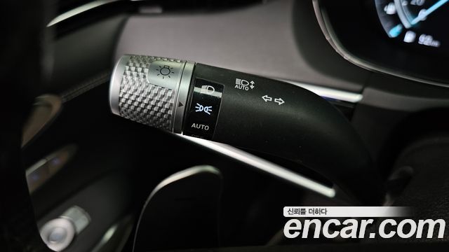 Genesis GV70 2022 — photo 31