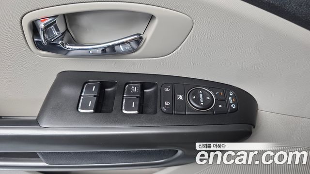 Kia Canival 2019 — photo 11