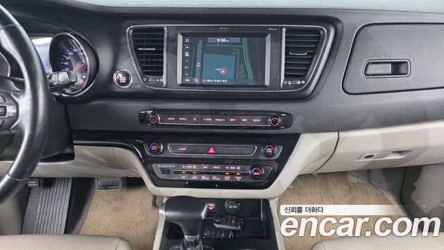 Kia Canival 2019 — photo 14