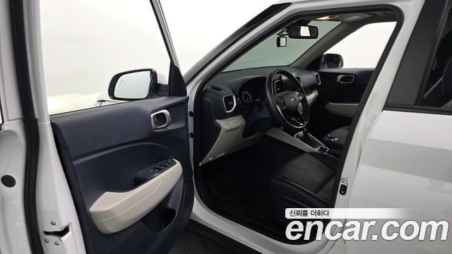 Hyundai Venue 2022 — photo 13