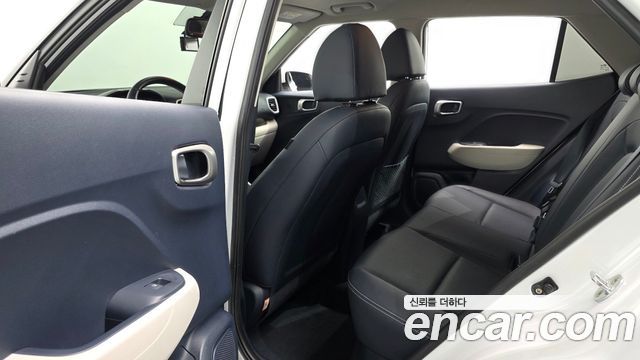 Hyundai Venue 2022 — photo 17