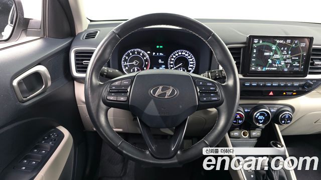 Hyundai Venue 2022 — photo 18