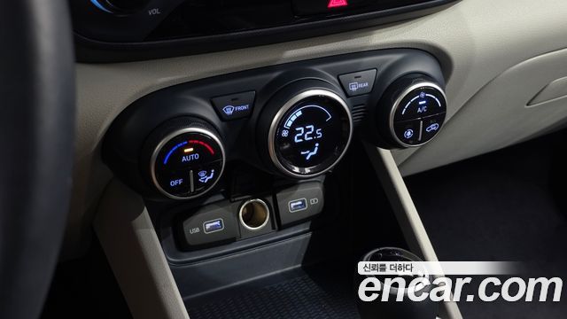 Hyundai Venue 2022 — photo 24