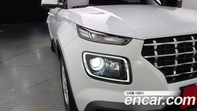 Hyundai Venue 2022 — photo 8