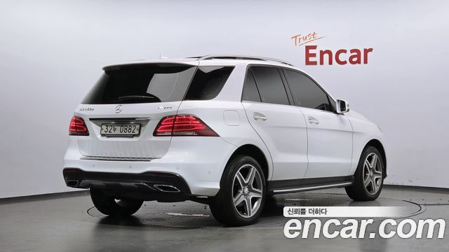 Mercedes-Benz GLE-Class 2016 — photo 2