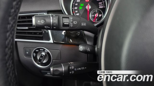 Mercedes-Benz GLE-Class 2016 — photo 16