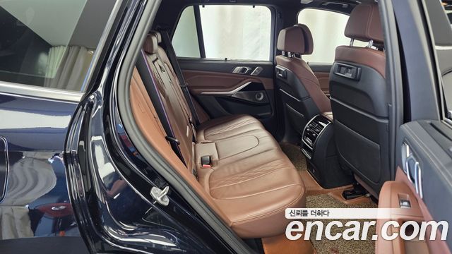 BMW X5 2021 — photo 12