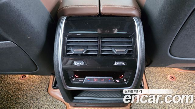 BMW X5 2021 — photo 18