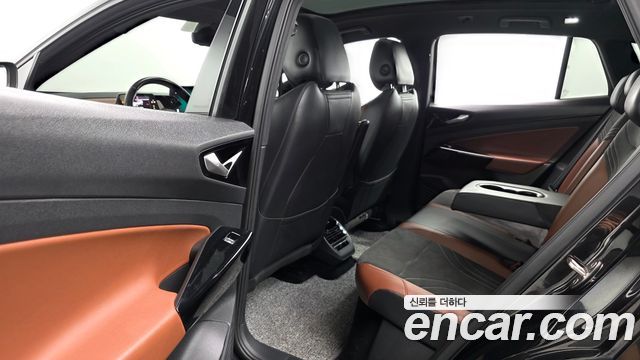 Volkswagen ID.4 2023 — photo 11