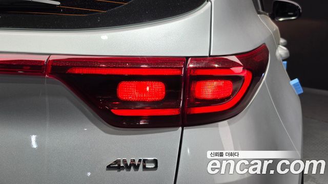 Kia Sportage 2022 — photo 9