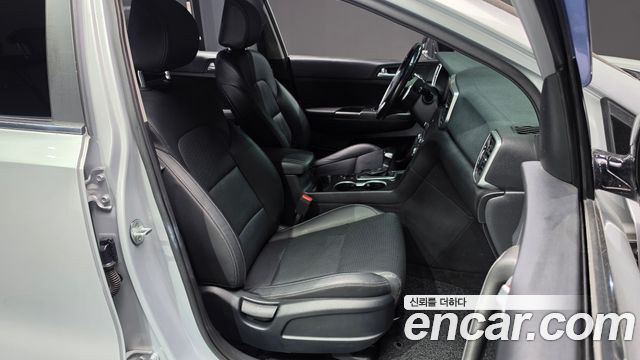 Kia Sportage 2022 — photo 16