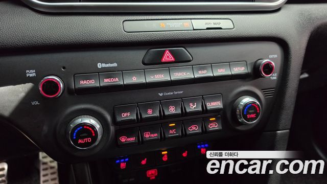 Kia Sportage 2022 — photo 32