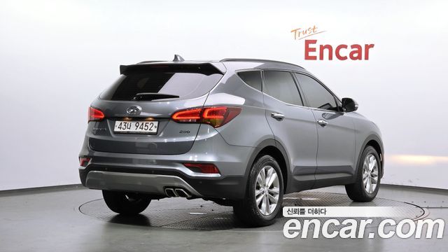 Hyundai Santafe 2018 — photo 2