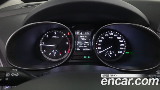 Hyundai Santafe 2018 — photo 11