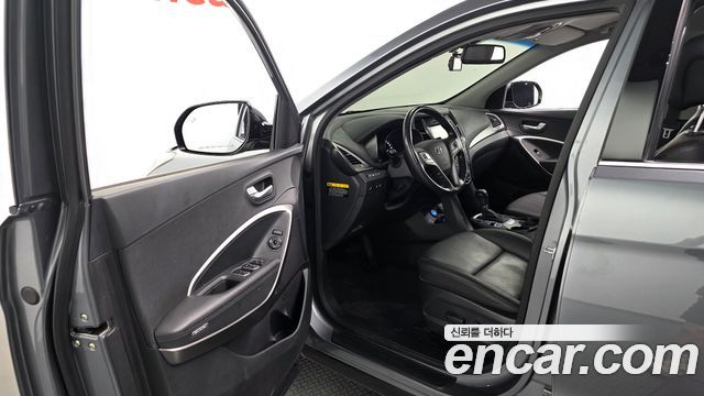 Hyundai Santafe 2018 — photo 13