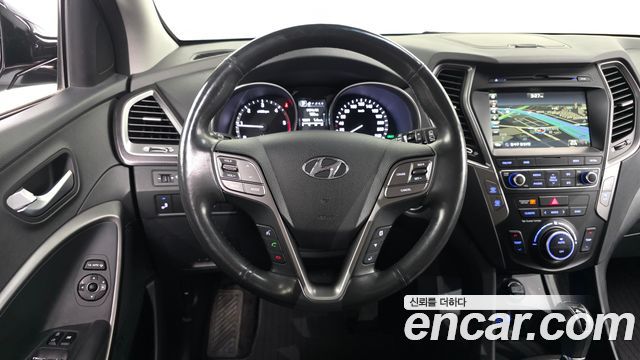 Hyundai Santafe 2018 — photo 18
