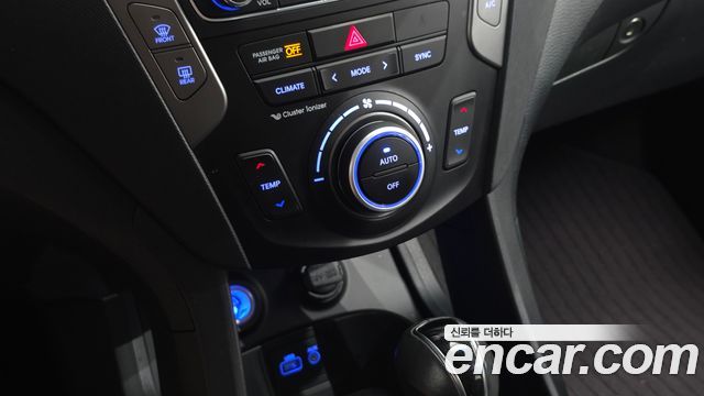Hyundai Santafe 2018 — photo 24