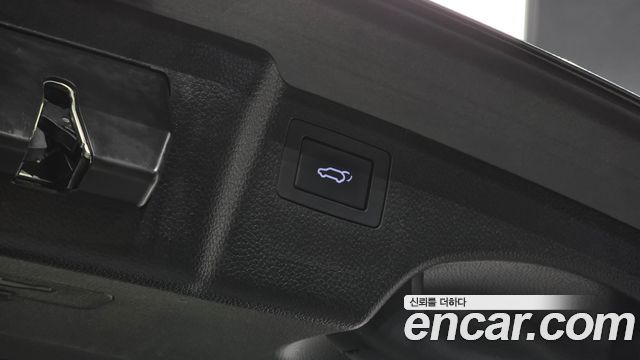 Hyundai Santafe 2018 — photo 26