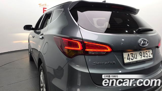Hyundai Santafe 2018 — photo 9