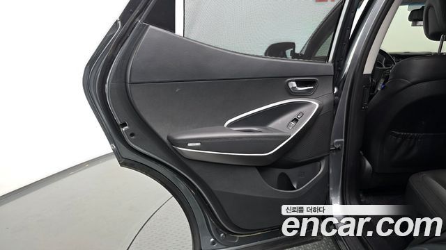 Hyundai Santafe 2018 — photo 15