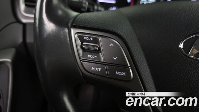 Hyundai Santafe 2018 — photo 29