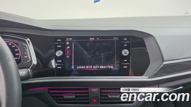 Volkswagen Jetta 2023 — photo 18