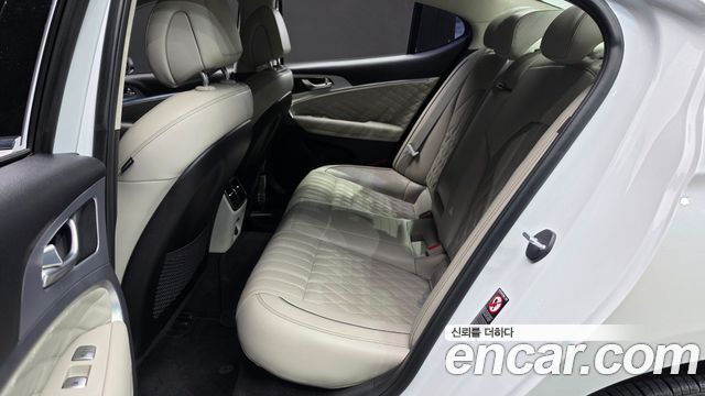 Genesis G70 2019 — photo 17