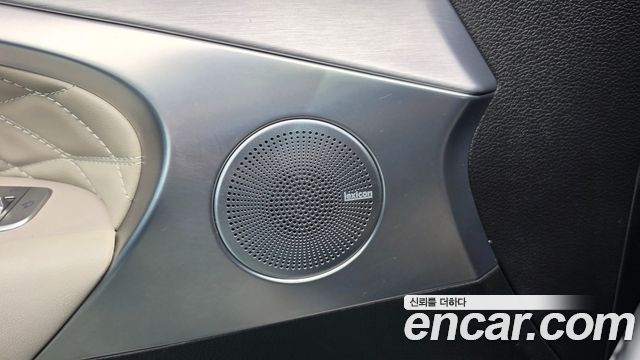 Genesis G70 2019 — photo 19