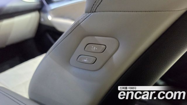 Genesis G70 2019 — photo 24