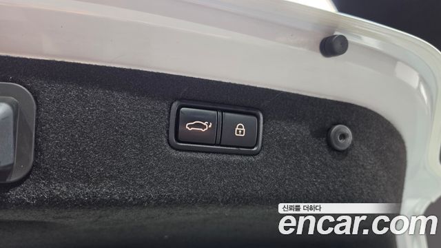 Genesis G70 2019 — photo 26