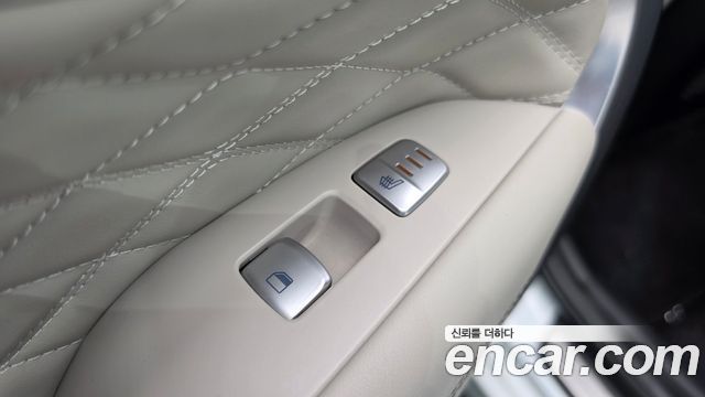Genesis G70 2019 — photo 34