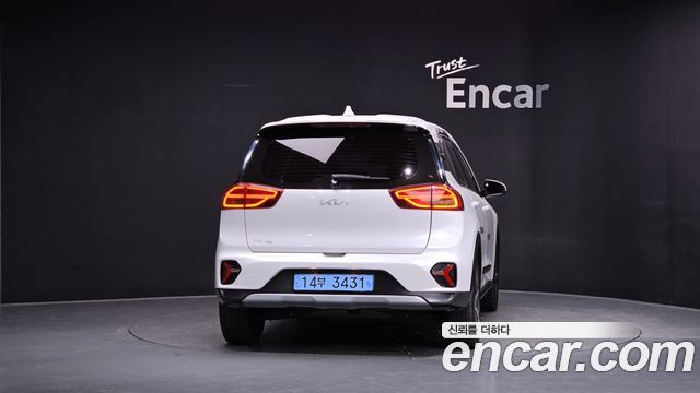 Kia Niro 2023 — photo 4