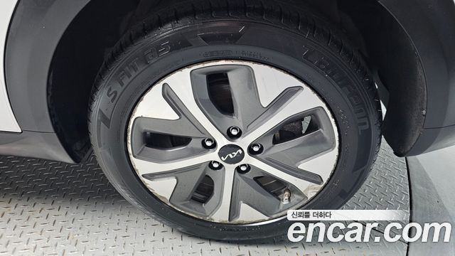 Kia Niro 2023 — photo 5