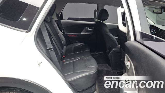 Kia Niro 2023 — photo 11
