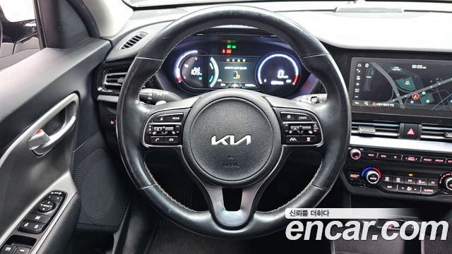 Kia Niro 2023 — photo 12
