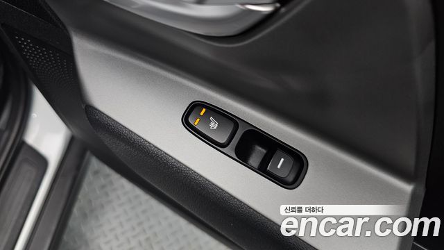 Kia Niro 2023 — photo 18