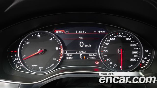 Audi A6 2018 — photo 8