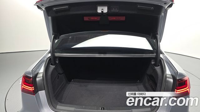 Audi A6 2018 — photo 20