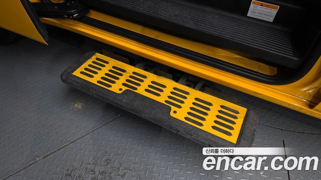 Hyundai Staria 2025 — photo 25