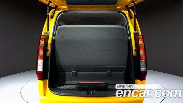 Hyundai Staria 2025 — photo 26