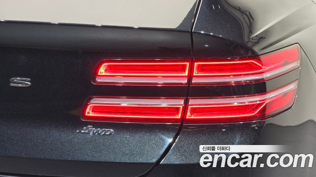 Genesis GV80 2020 — photo 9
