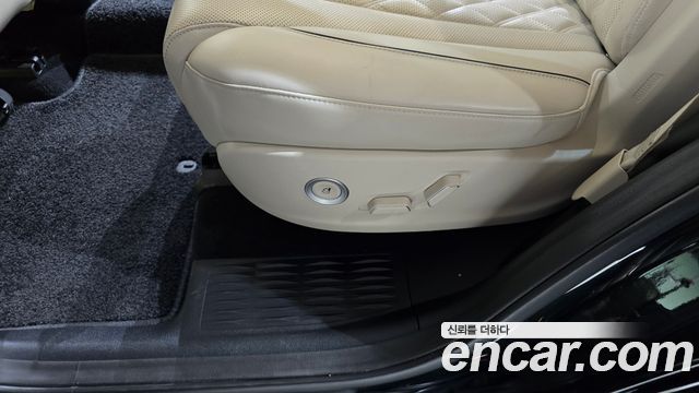 Genesis GV80 2020 — photo 28