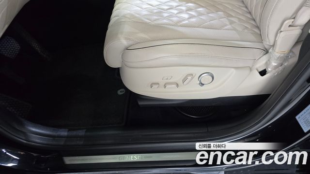 Genesis GV80 2020 — photo 30